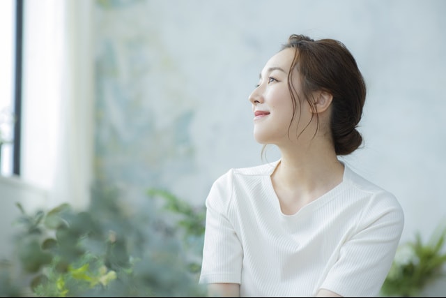 笑顔の女性